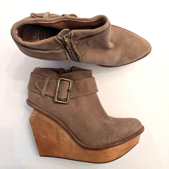 JEFFREY CAMPBELL Tasman Booties - Picture 1 of 7